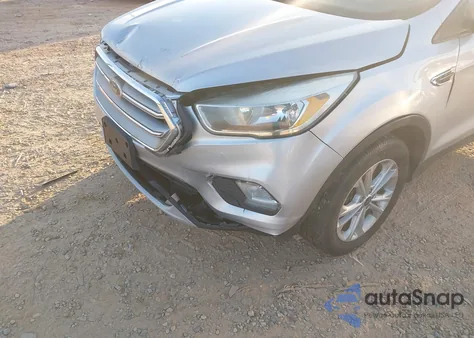 2017 Ford Escape Se из США, поврежденный, VIN 1FMCU9GD0HUB93698